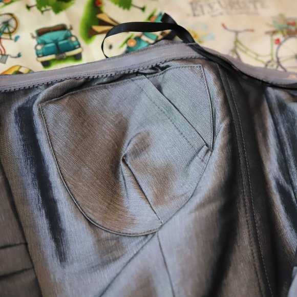 Calvein Klein Strapless Cocktail Dress - Size 4 - Picture 6 of 6